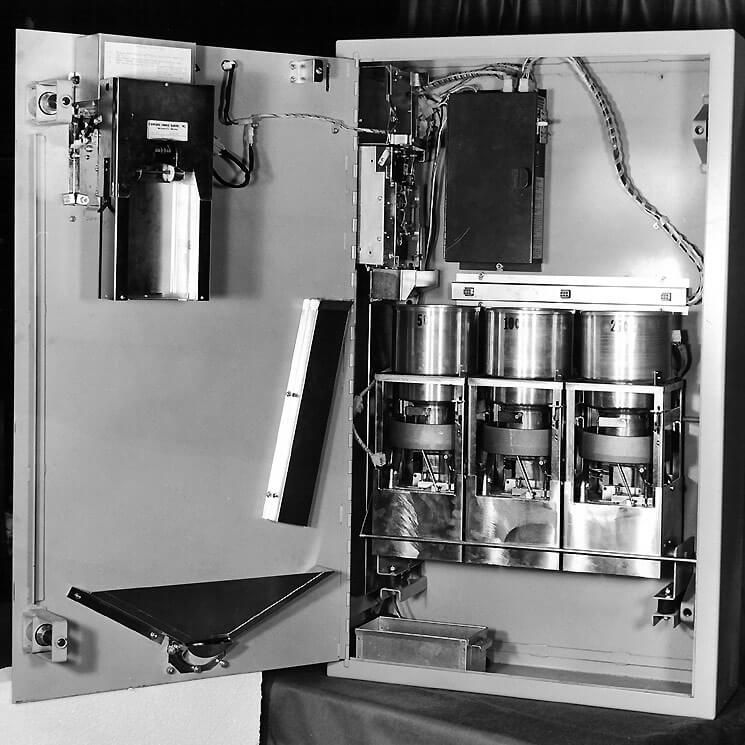 open_3hopper_fl Model 7503 Ad